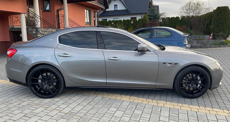 Maserati Ghibli cena 89000 przebieg: 169000, rok produkcji 2014 z Pruszków małe 106